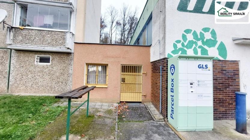 Pronájem obchodního prostoru, Cheb, Dvořákova, 14 m2