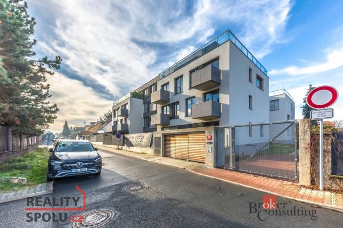 Prodej bytu 2+kk, Praha - Dolní Chabry, Ústecká, 58 m2