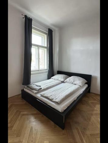 Pronájem bytu 2+kk, Praha - Žižkov, Husinecká, 79 m2