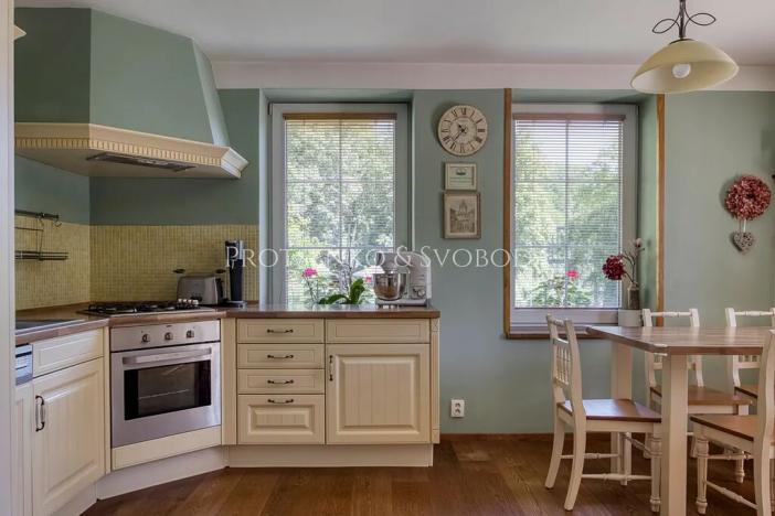 Prodej rodinného domu, Ledečko, 257 m2