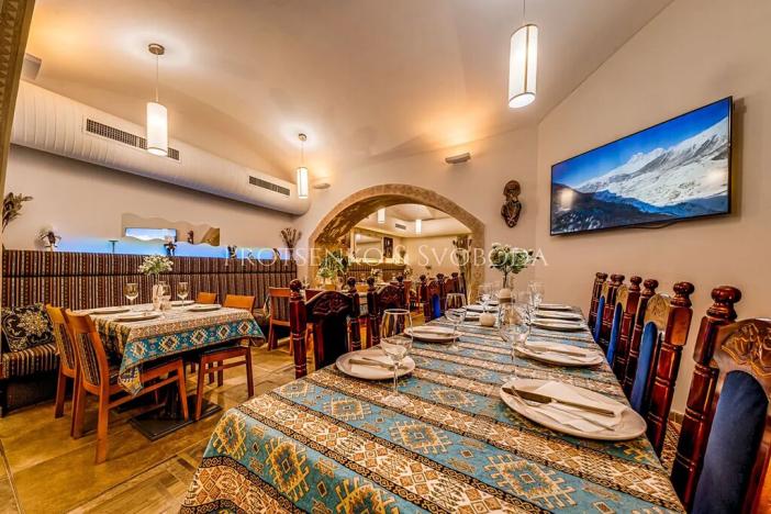 Prodej obchodního prostoru, Praha - Nové Město, Legerova, 230 m2