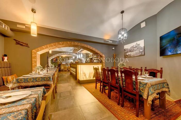 Prodej obchodního prostoru, Praha - Nové Město, Legerova, 230 m2