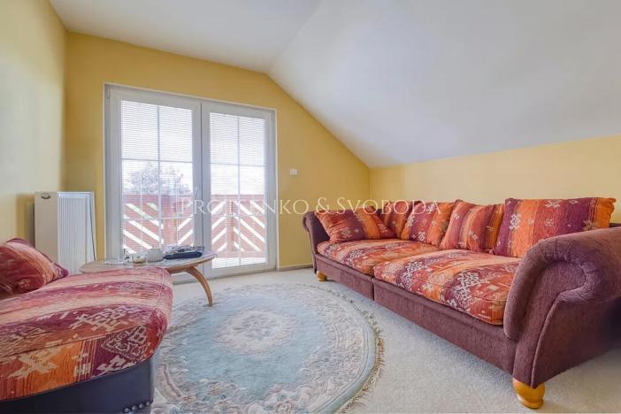 Prodej rodinného domu, Hostivice, náměstí Jana IV. z Dražic, 185 m2