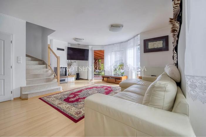 Prodej rodinného domu, Hostivice, náměstí Jana IV. z Dražic, 185 m2