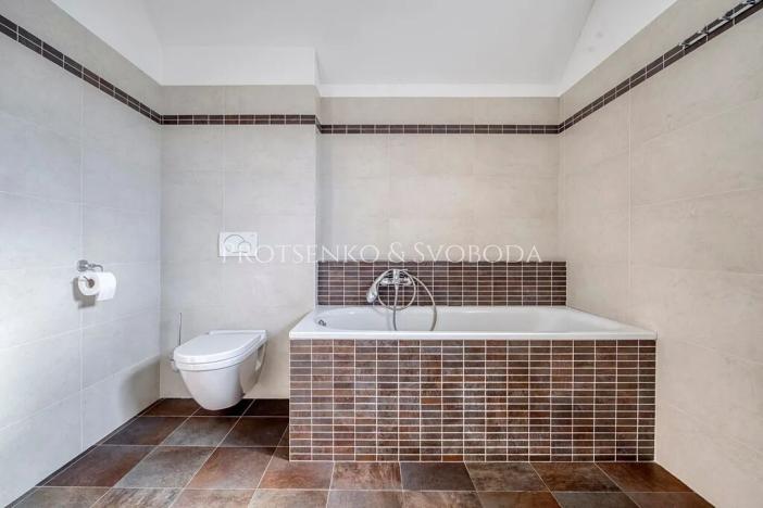 Prodej rodinného domu, Mořina, 239 m2