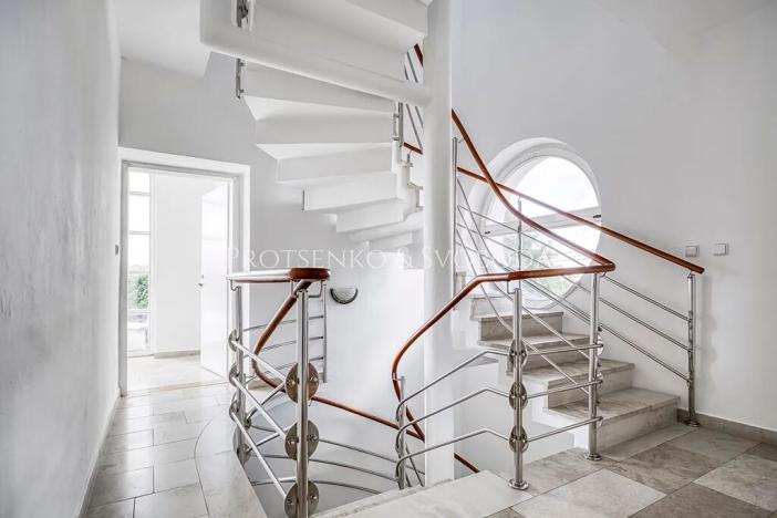 Prodej vícegeneračního domu, Křižanov, Benešovo náměstí, 530 m2