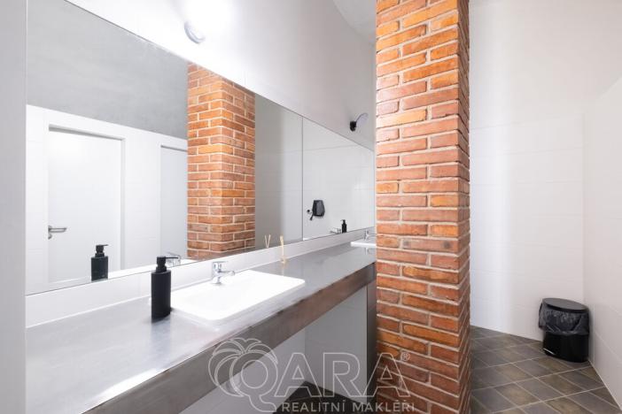 Pronájem komerční nemovitosti, Brandýs nad Labem-Stará Boleslav - Brandýs nad Labem, Masarykovo náměstí, 89 m2