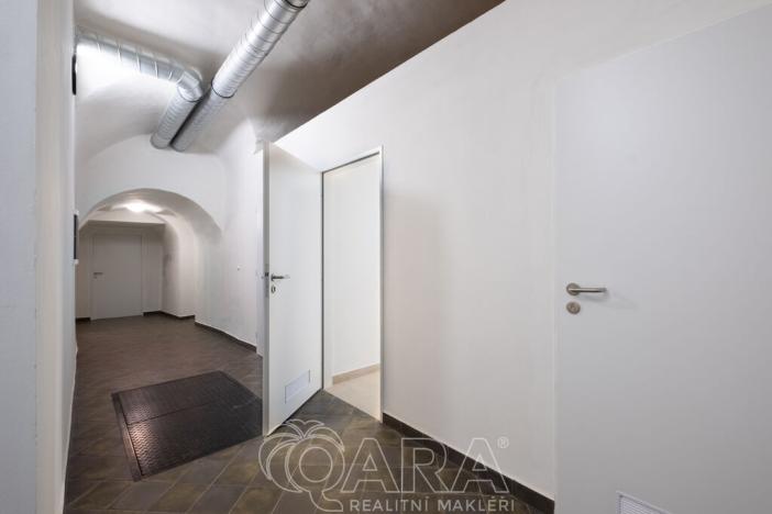 Pronájem komerční nemovitosti, Brandýs nad Labem-Stará Boleslav - Brandýs nad Labem, Masarykovo náměstí, 89 m2