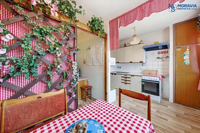 Prodej bytu 3+1, Maletín, 77 m2