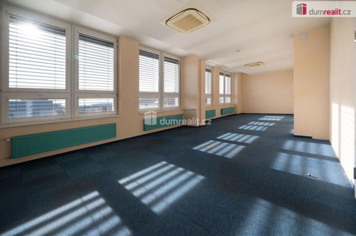 Pronájem kanceláře, České Budějovice - České Budějovice 6, Jeronýmova, 2300 m2