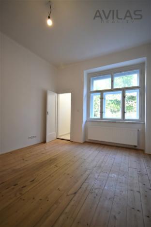 Pronájem bytu 1+kk, Praha - Smíchov, U Nikolajky, 32 m2