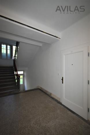 Pronájem bytu 1+kk, Praha - Smíchov, U Nikolajky, 32 m2