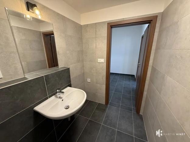 Pronájem bytu 1+kk, Praha - Hlubočepy, Fabiánové, 31 m2