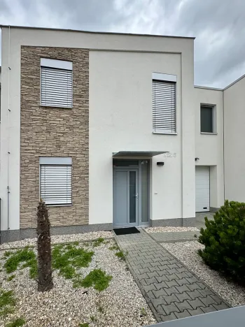 Pronájem rodinného domu, Praha - Vinoř, Mokošínská, 158 m2