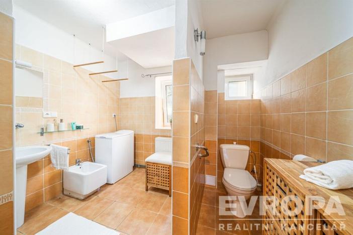 Prodej bytu 2+1, Stará Paka - Karlov, 63 m2