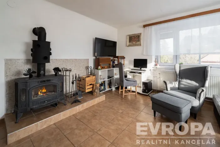 Prodej bytu 2+1, Stará Paka - Karlov, 72 m2