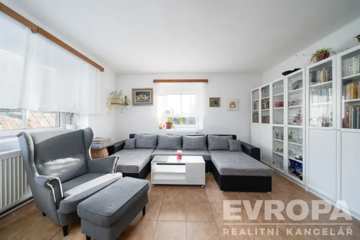 Prodej bytu 2+1, Stará Paka - Karlov, 72 m2