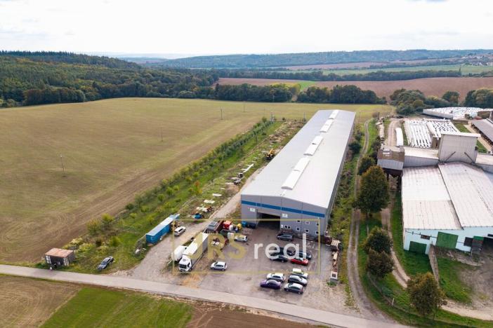 Pronájem výrobních prostor, Zakřany, 2636 m2