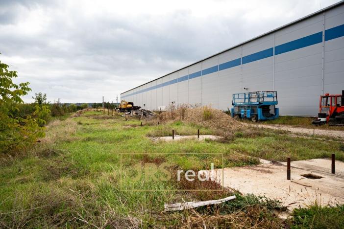 Pronájem výrobních prostor, Zakřany, 2636 m2
