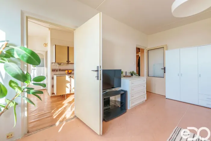 Prodej bytu 2+1, Praha, Olbramovická, 57 m2