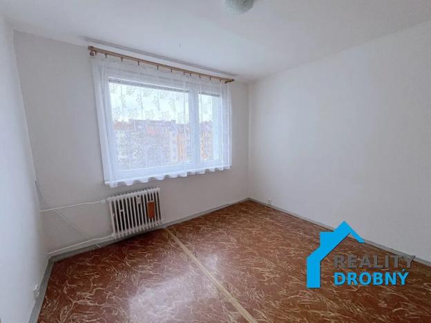 Pronájem bytu 1+1, Děčín, Na Valech, 34 m2