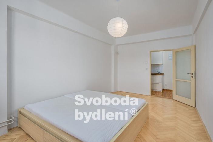 Pronájem bytu 2+kk, Praha - Střešovice, Za Hládkovem, 39 m2