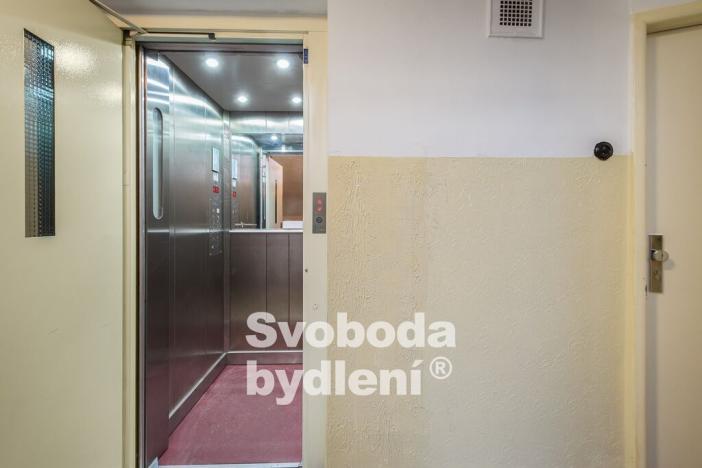 Pronájem bytu 2+kk, Praha - Střešovice, Za Hládkovem, 39 m2