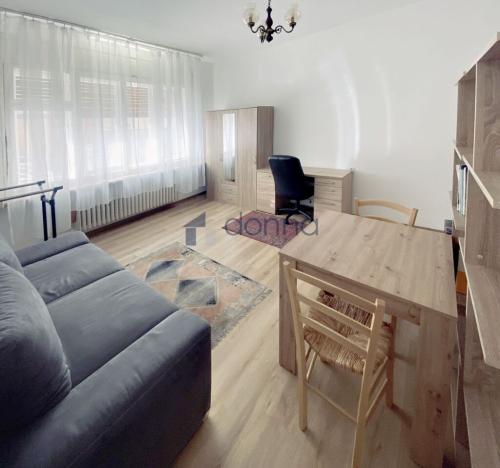 Pronájem bytu 1+kk, Praha, Slezská, 29 m2