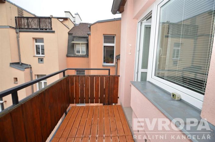 Pronájem bytu 3+1, Karlovy Vary, náměstí Dr. M. Horákové, 81 m2