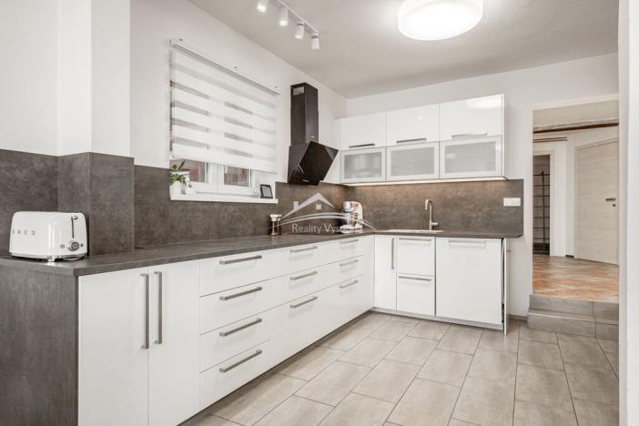 Prodej rodinného domu, Šimanov, 480 m2