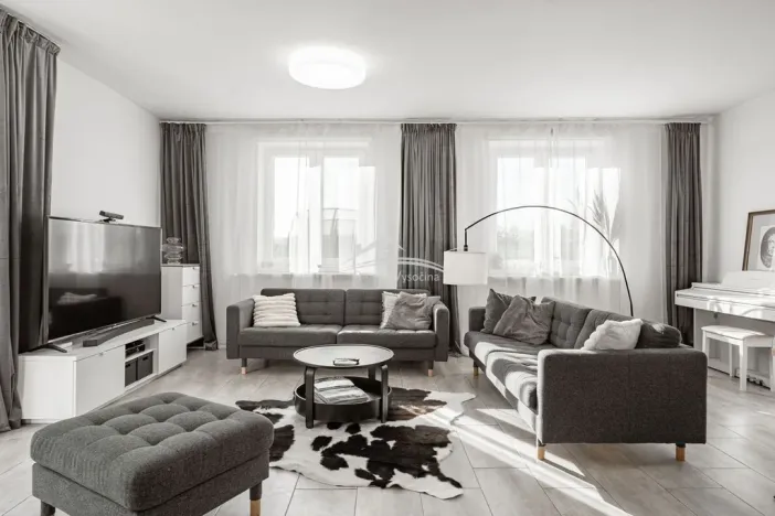 Prodej rodinného domu, Šimanov, 480 m2