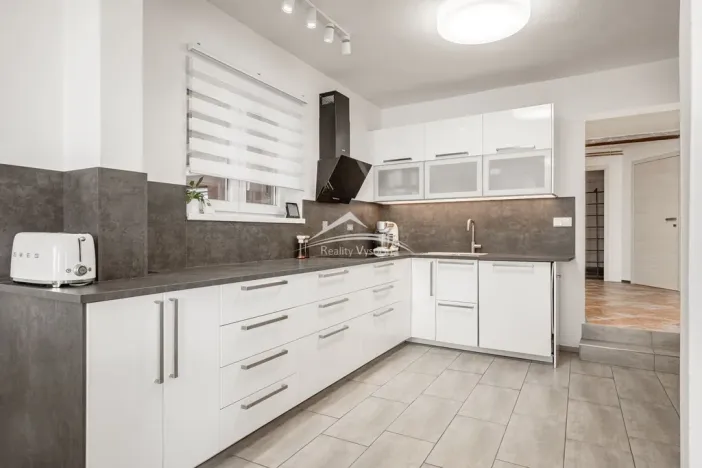 Prodej rodinného domu, Šimanov, 480 m2