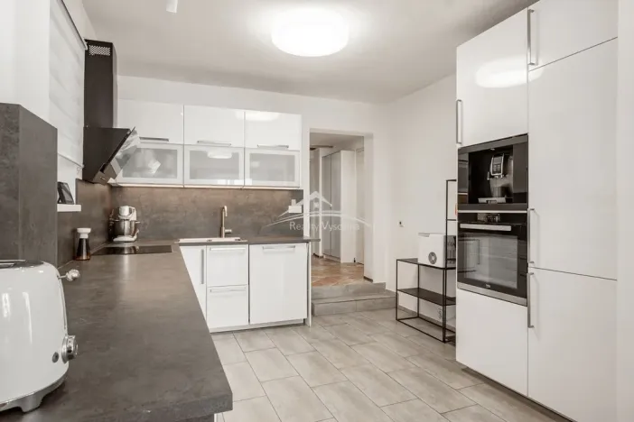 Prodej rodinného domu, Šimanov, 480 m2