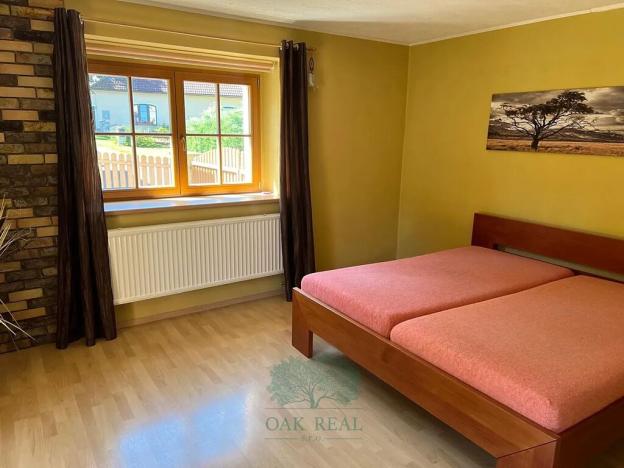 Prodej rodinného domu, Lešany, 272 m2