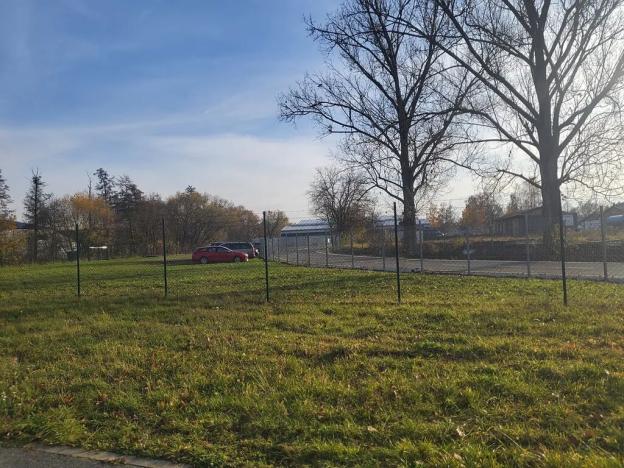 Pronájem komerčního pozemku, Bavoryně, 100 m2