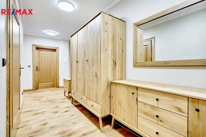 Prodej bytu 3+kk, Karlovy Vary, Sadová, 115 m2