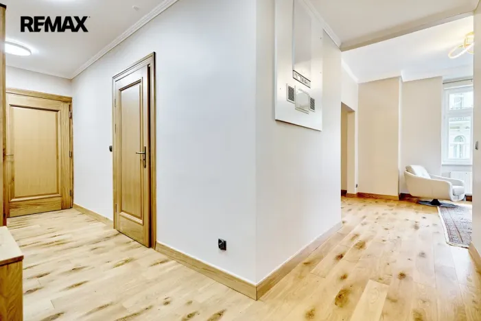 Prodej bytu 3+kk, Karlovy Vary, Sadová, 115 m2