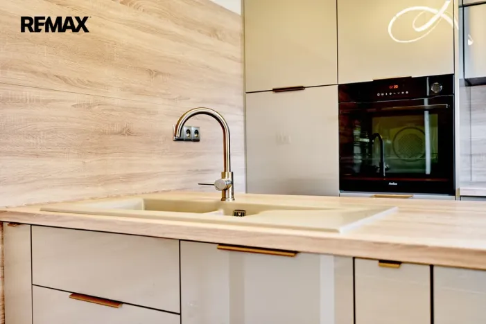 Prodej bytu 3+kk, Karlovy Vary, Sadová, 115 m2