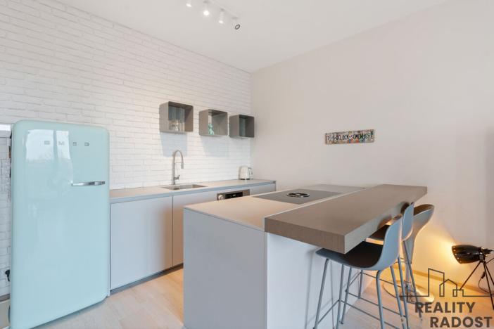 Pronájem bytu 2+kk, Praha - Holešovice, Sanderova, 65 m2