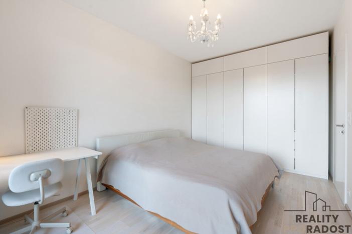 Pronájem bytu 2+kk, Praha - Holešovice, Sanderova, 65 m2