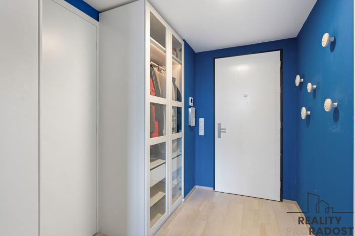 Pronájem bytu 2+kk, Praha - Holešovice, Sanderova, 65 m2