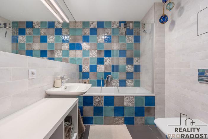 Pronájem bytu 2+kk, Praha - Holešovice, Sanderova, 65 m2