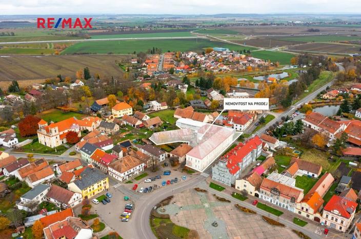 Prodej výrobních prostor, Dašice, náměstí T. G. Masaryka, 2490 m2