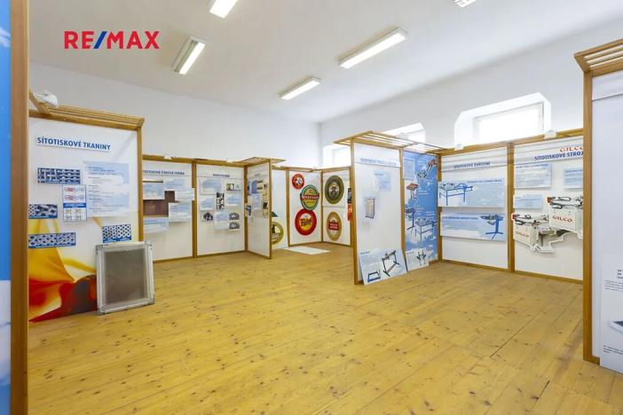 Prodej výrobních prostor, Dašice, náměstí T. G. Masaryka, 2490 m2