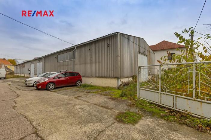 Prodej výrobních prostor, Dašice, náměstí T. G. Masaryka, 2490 m2