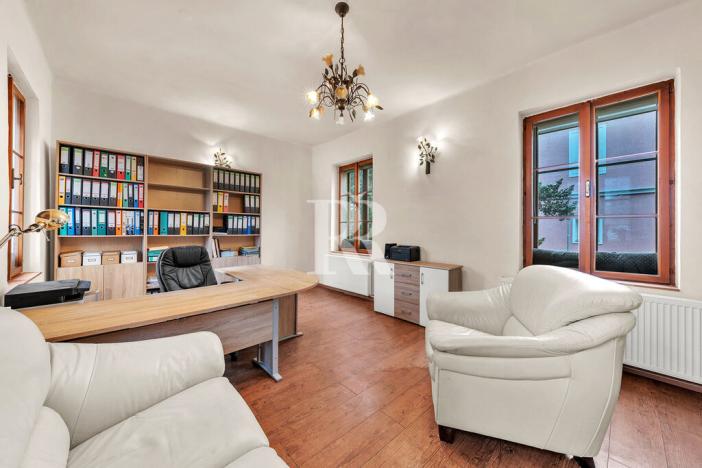 Prodej činžovního domu, Nový Bor, nám. Míru, 507 m2