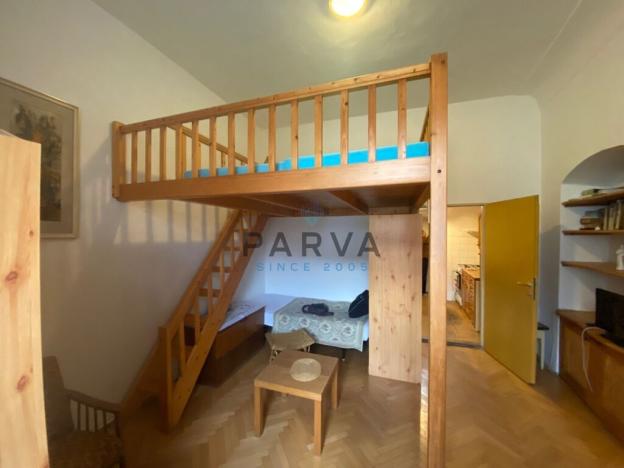 Pronájem bytu 1+kk, Praha - Malá Strana, Všehrdova, 25 m2