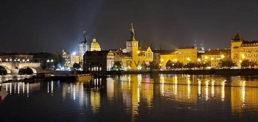 Pronájem bytu 1+kk, Praha - Malá Strana, Všehrdova, 25 m2