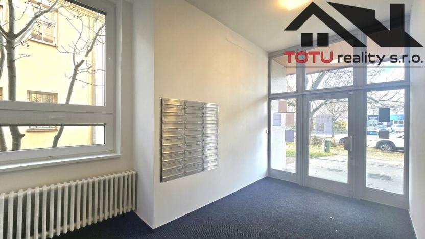 Pronájem kanceláře, Chrudim, Palackého třída, 19 m2