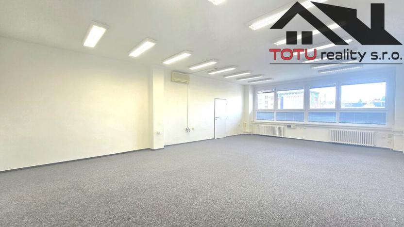 Pronájem kanceláře, Chrudim, Palackého třída, 61 m2